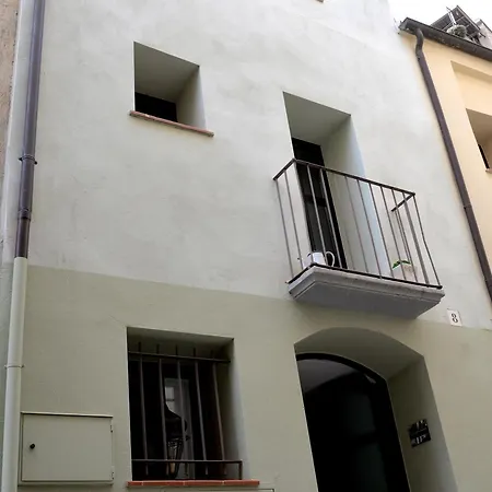 Apartment Casa Con Encanto En El Centro De Peralada: 6 Personas, Wifi, Smart Tv, A/c - Es-228-172 Peralada