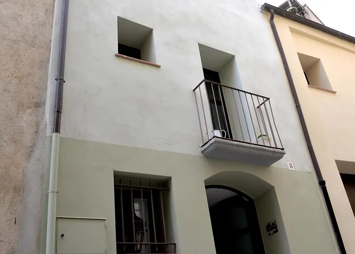 Appartamento Casa Con Encanto En El Centro De Peralada: 6 Personas, Wifi, Smart Tv, A/c - Es-228-172 Peralada